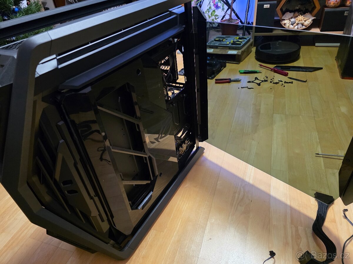 Asus ROG Hyperion - 6