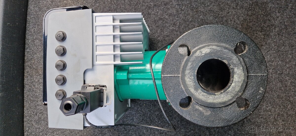 Elektronické oběhové čerpadlo Wilo Stratos MAXO 50/0,5-8
- 6