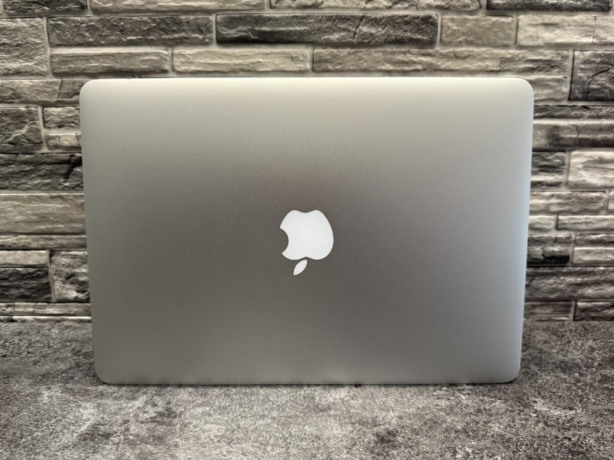 MacBook Pro 13" 2015 i7 / 16GB / 512GB - 6