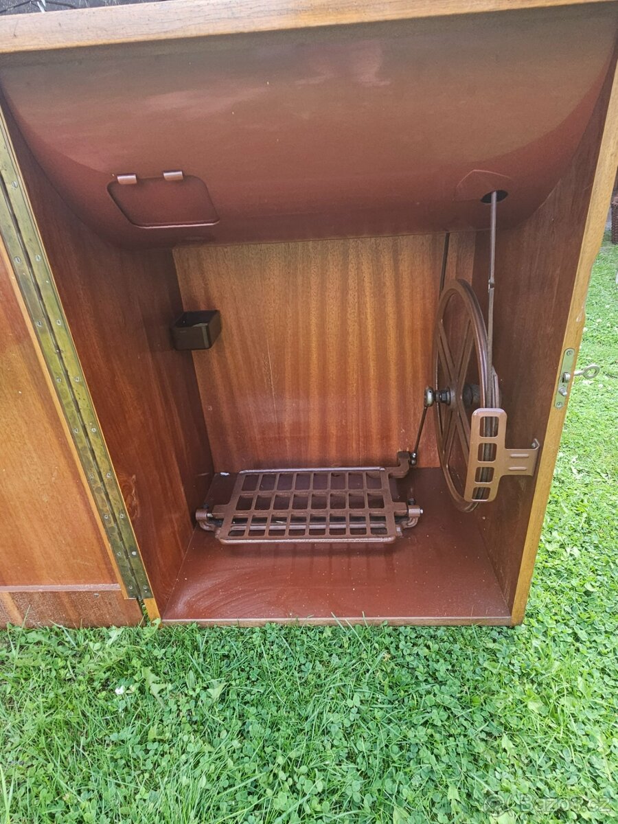 šlapací stroj Minerva - 6