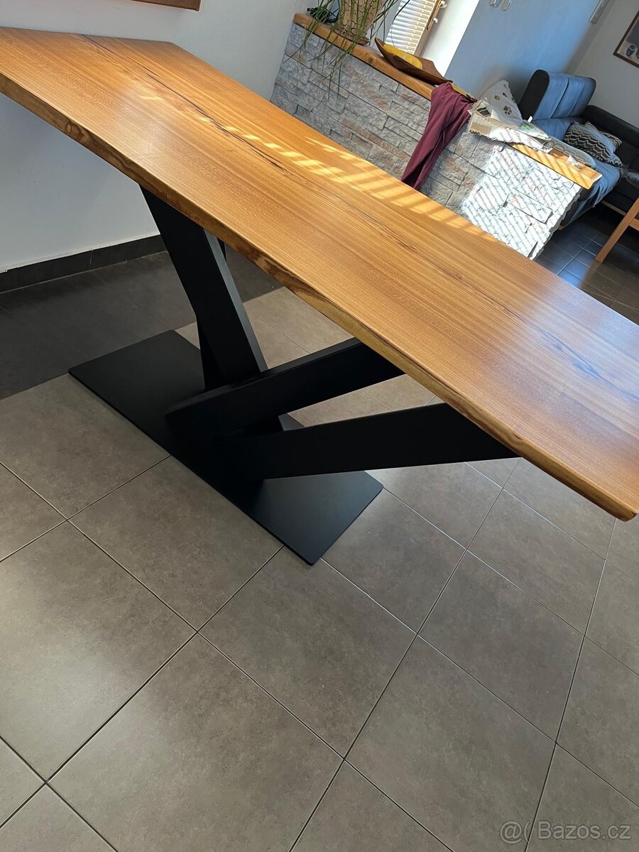 Jídelní stůl - 6