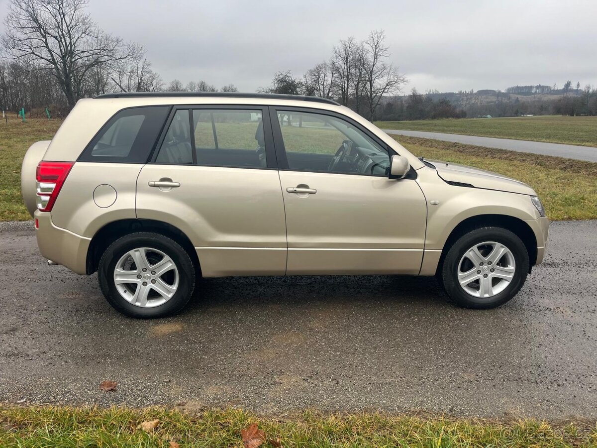 SUZUKI GRAND VITARA II 2.0i 103kw BENZIN MANÁL 4X4 BEZ KOROZ - 6