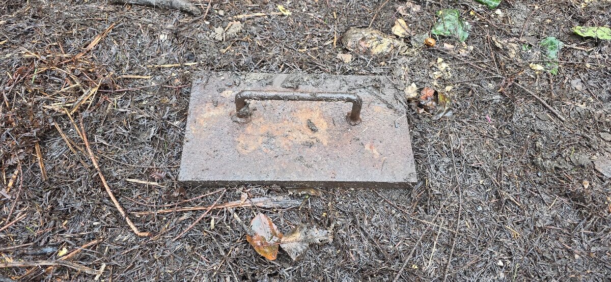 Litinové poklopy na kanál + rámečky + kryty - 6