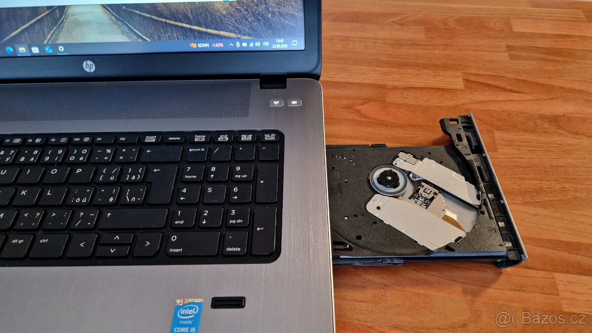 Notebook HP ProBook 470 G2, 17“ – skvělý stav - 6