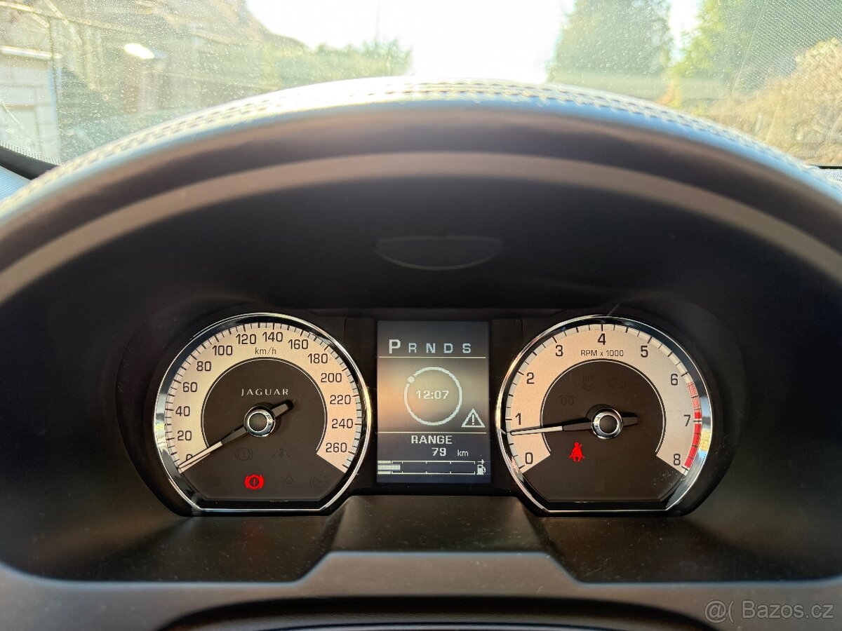 Jaguar XF - 6