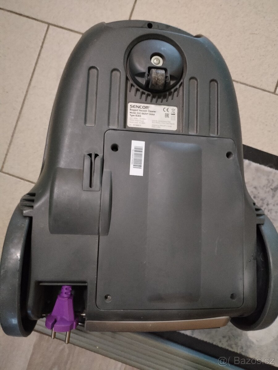 Vysavač SENCOR - 6