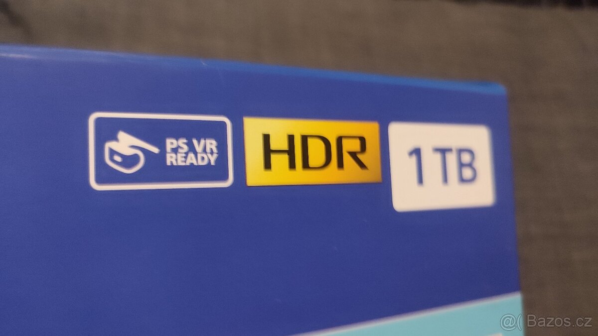 prodám PlayStation 4 , 1T , 2 ovladače - 6