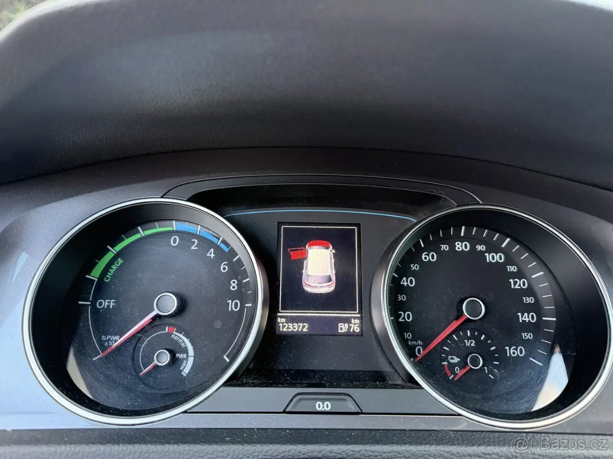 VW GOLF -e GOLF ROK 2015 - 6