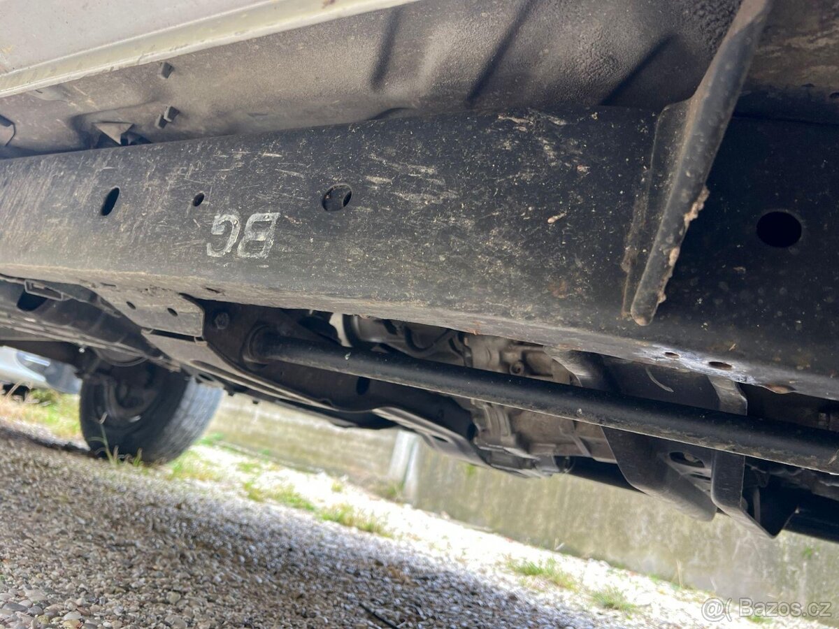 Navara NP 300 2.5 TD BEZ KOROZE - 6