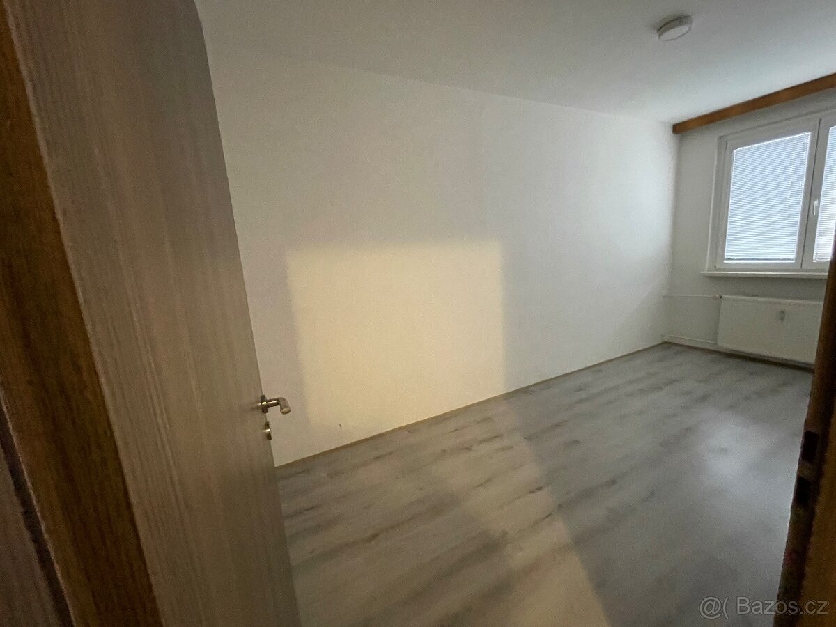 Pronájem bytu 2+ 1 Družební, Olomouc - 6
