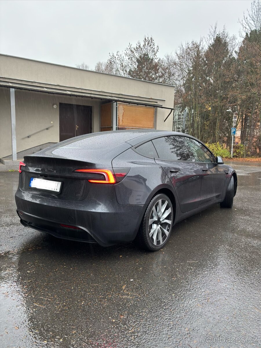 Tesla model 3 Long Range NABÍJENI ZADARMO - 6