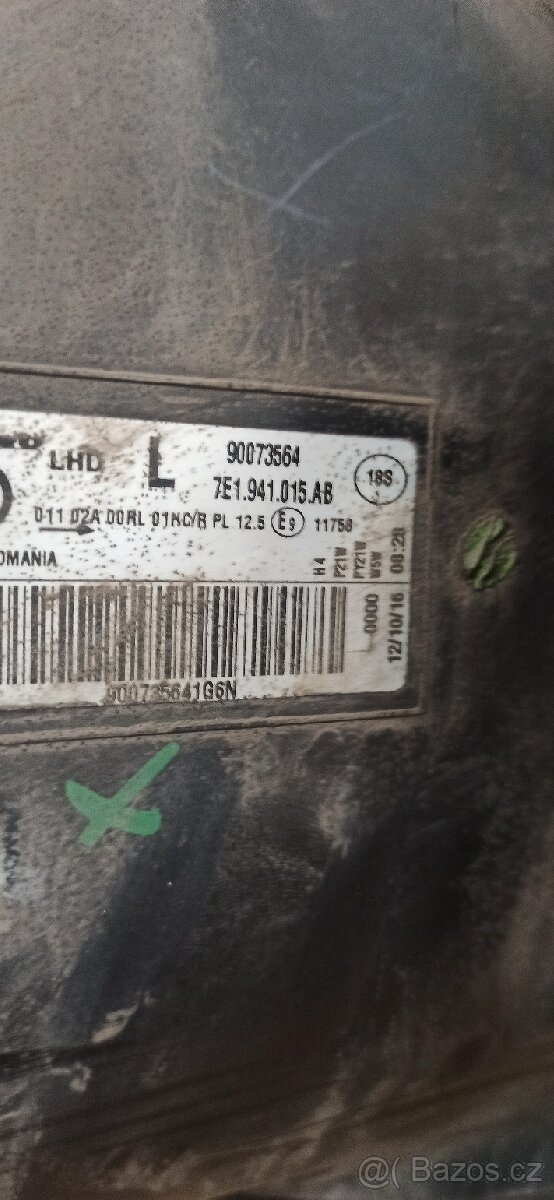 Levý přední světlomet VW Transporter 2017 - 6