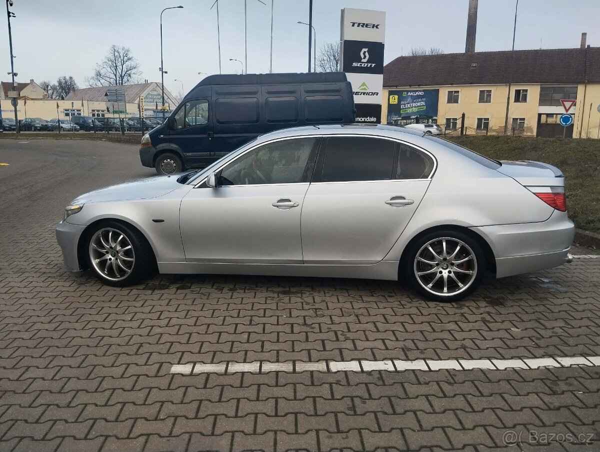 Prodám BMW E60 520i 125kw - 6