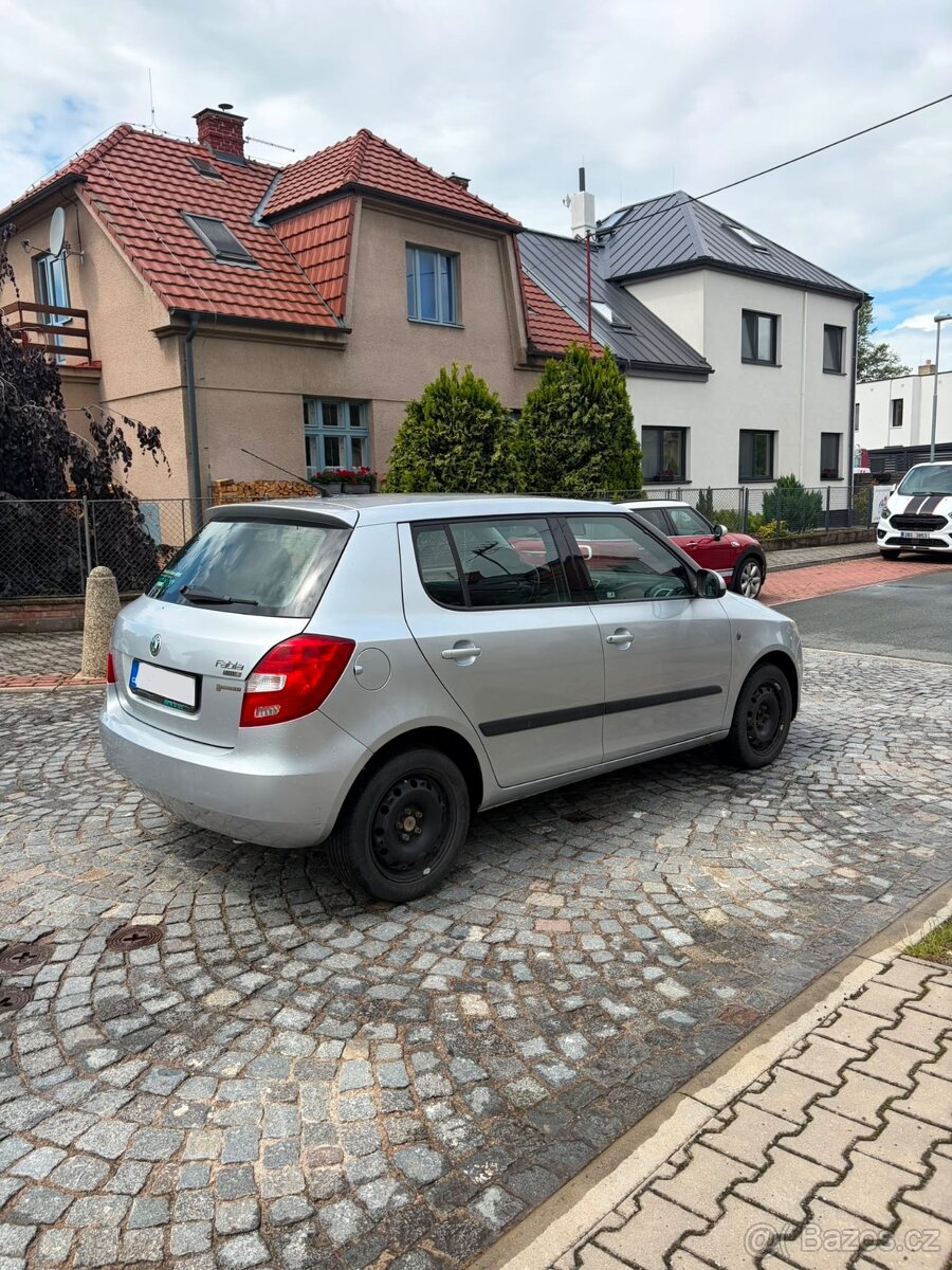 Škoda Fabia 2 - 6