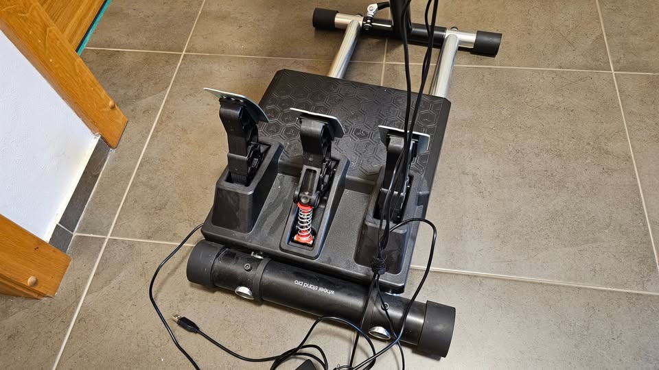 Thrustmaster T248 (xbox) + stojan Wheel Master Pro - 6