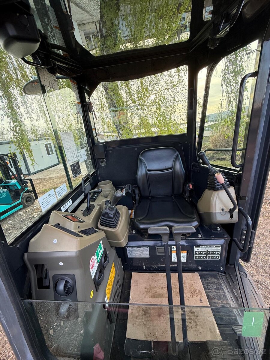 Yanmar ViO 30 - 6