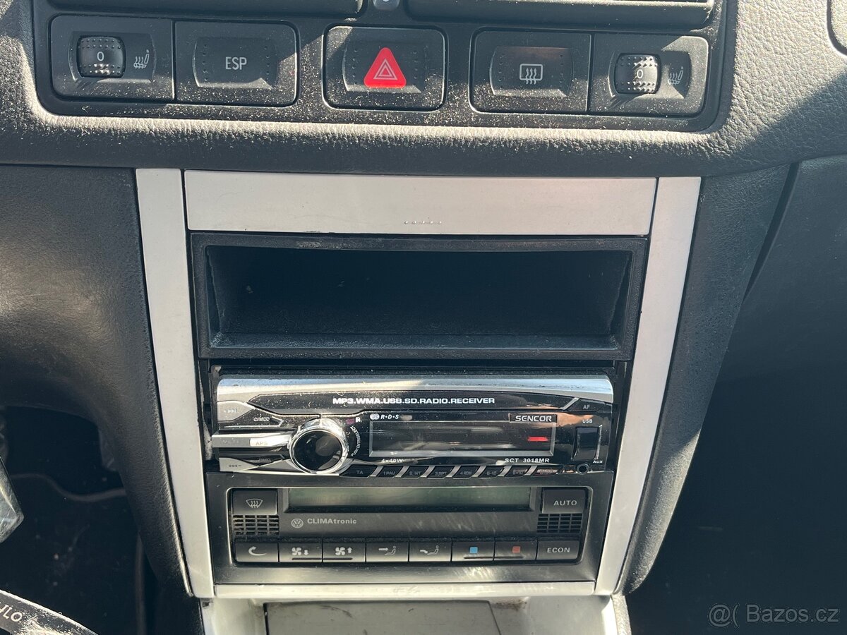 Volkswagen Golf 4 1,6 74kw - 6