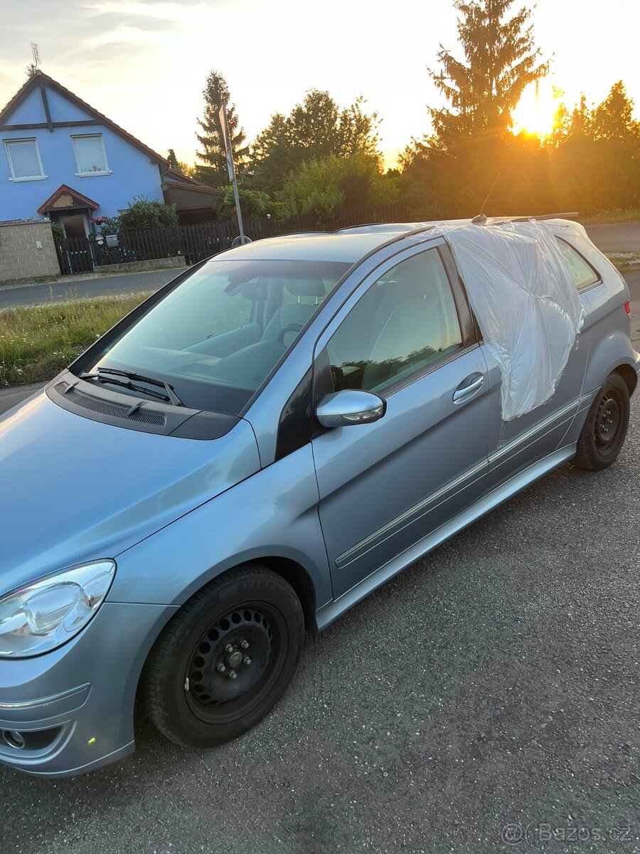 Mercedes Benz B170 - 6