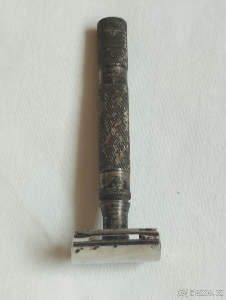 Starý holicí strojek - 6