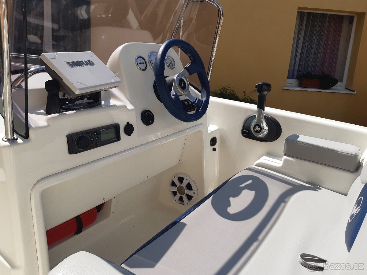 Motorový člun PEGAZUS 460 - 6