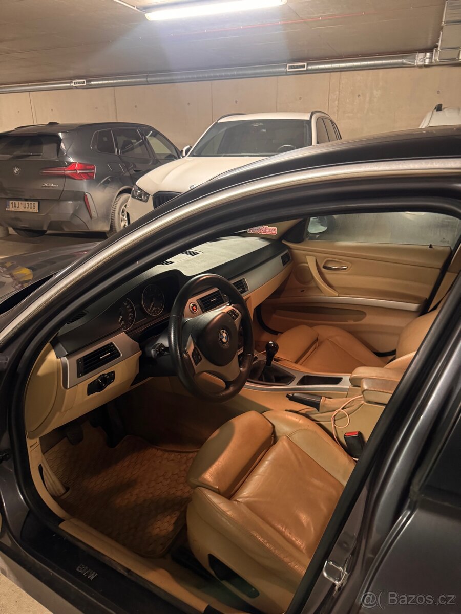 Bmw e90 330i M look - 6