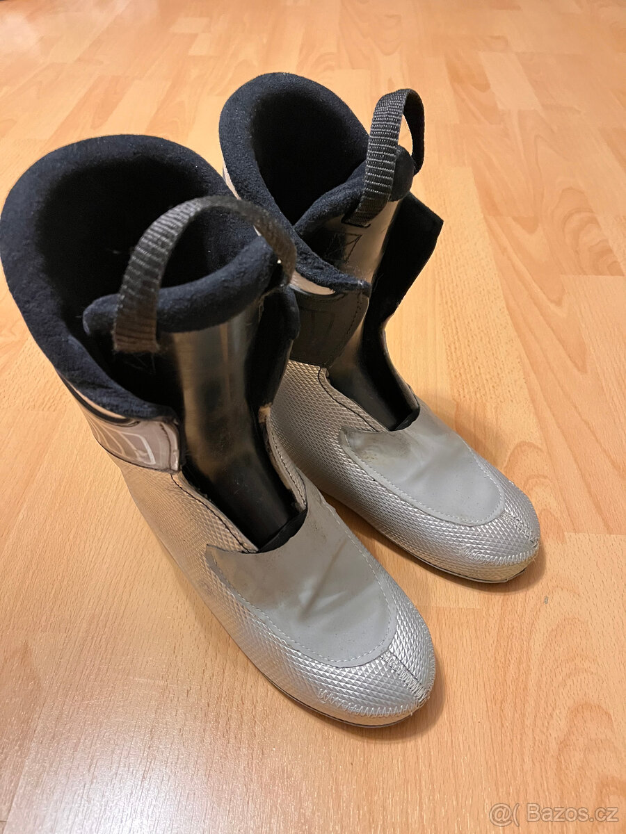 Lyžáky ATOMIC Waymaker JR 70 vel. 24cm - 6