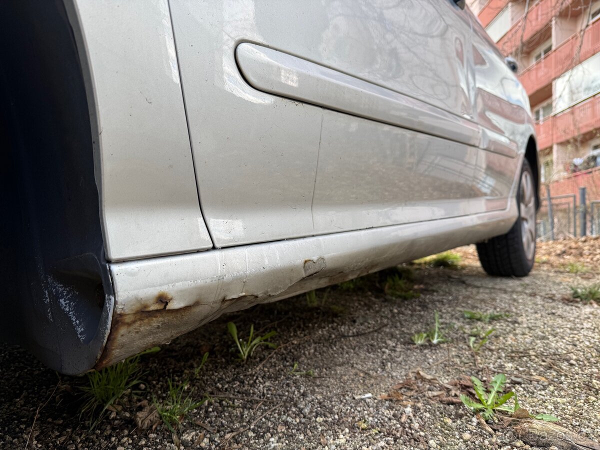 Peugeot 308, 1.6 HDi, 2010 - 6