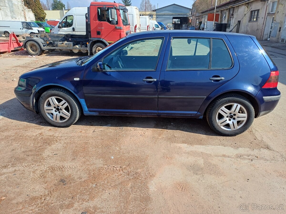 Volkswagen Golf 4 - 1.4 - 6
