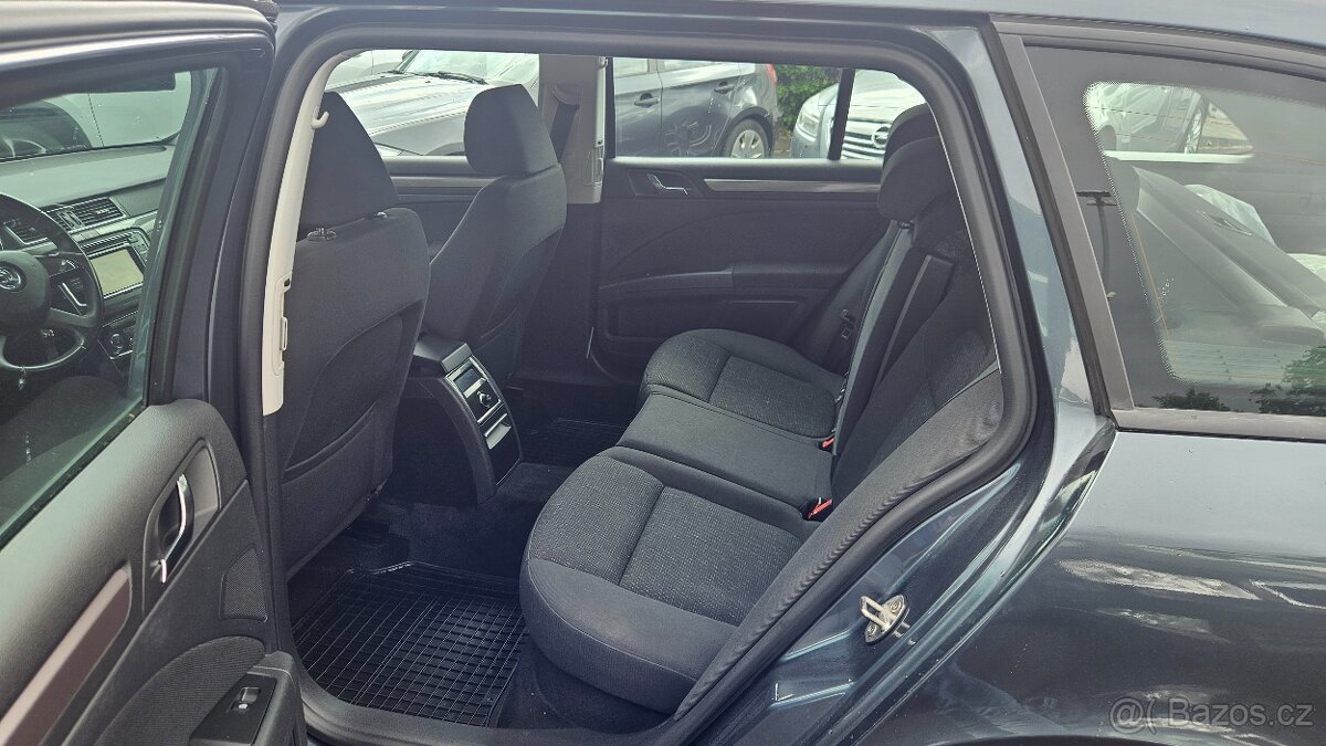 Škoda Superb 2,0 TDi - 6