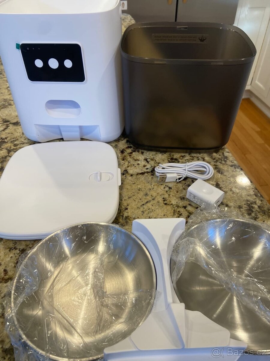 Automatické krmítko / zásobník pro psy a kočky - 6