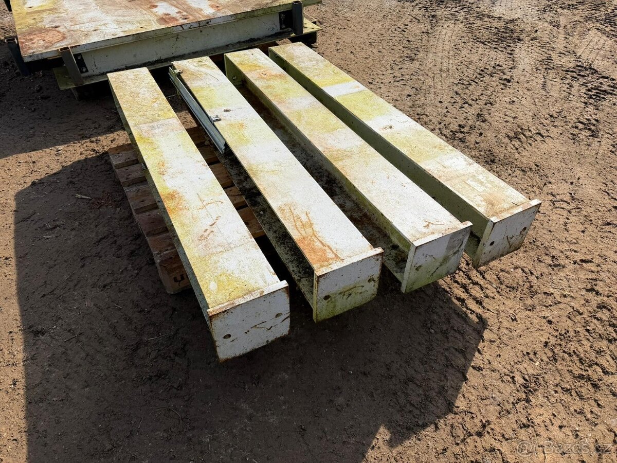 Masivní ocelový stůl - 6