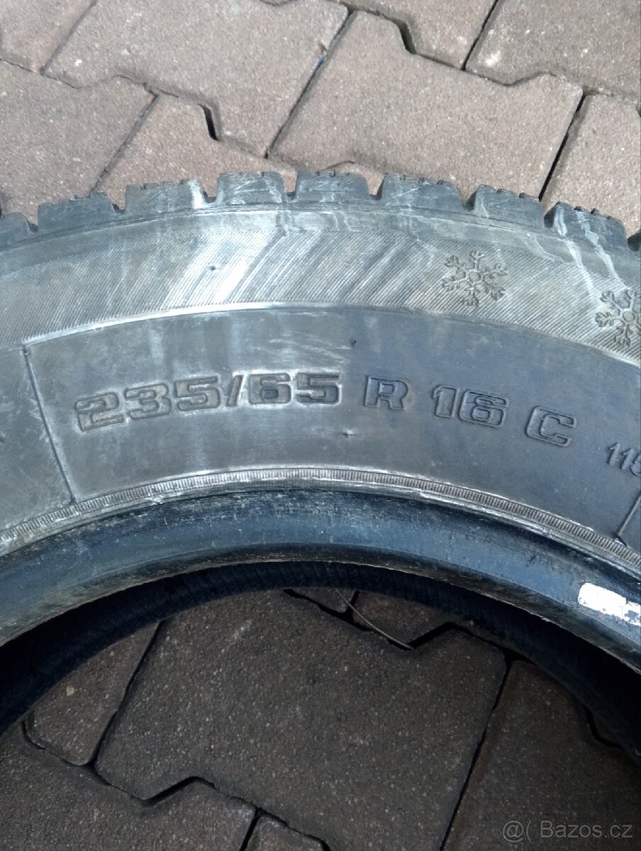 Pneu 235/65R16C - 6