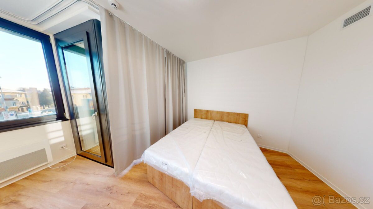 Pronájem bytu 3+kk, Na Větrníku, Břevnov,30000 Kč/měs, 92 m2 - 6