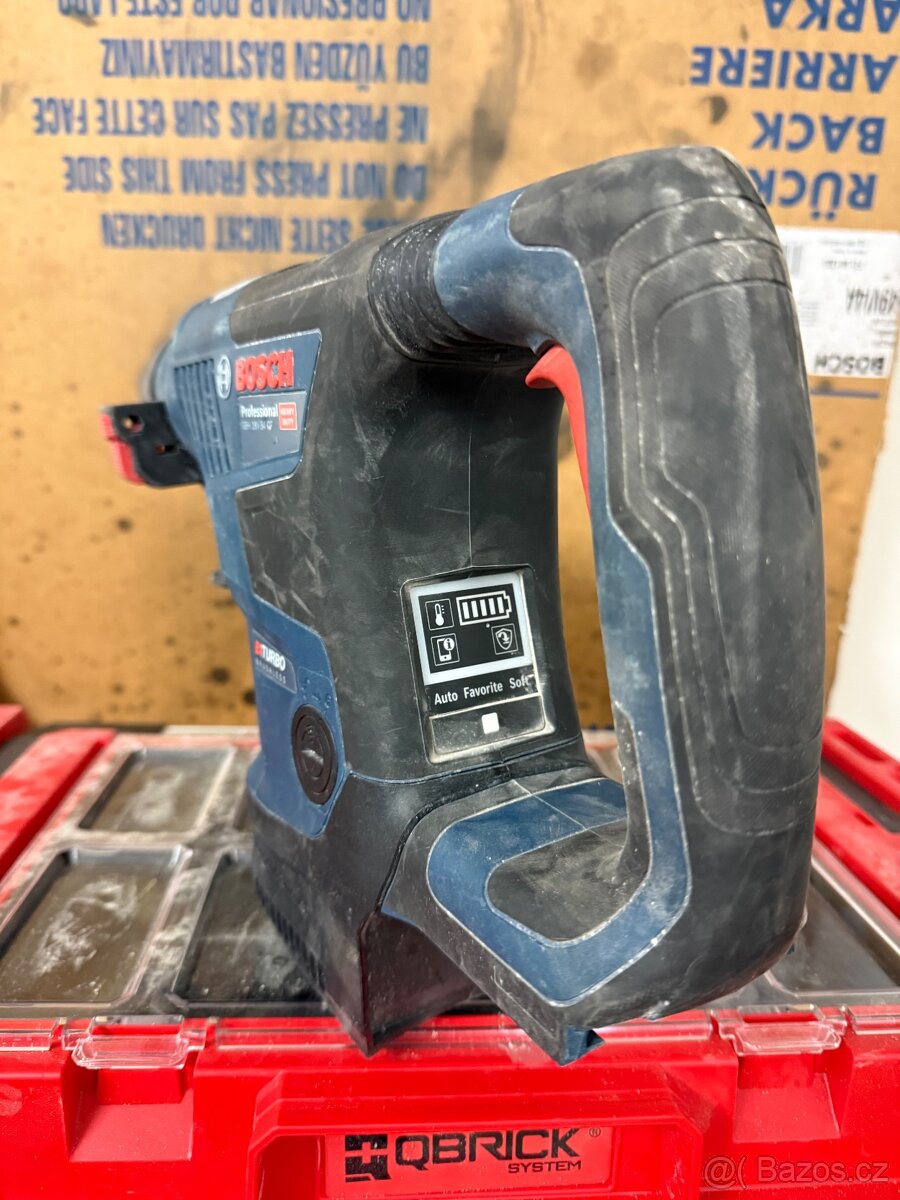 aku Bosch SDS plus, uhlová bruska, akumulátory, vysavč - 6