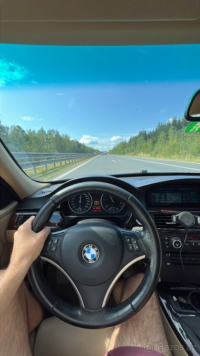 BMW 330D E91 170KW 2008 manuál - 6