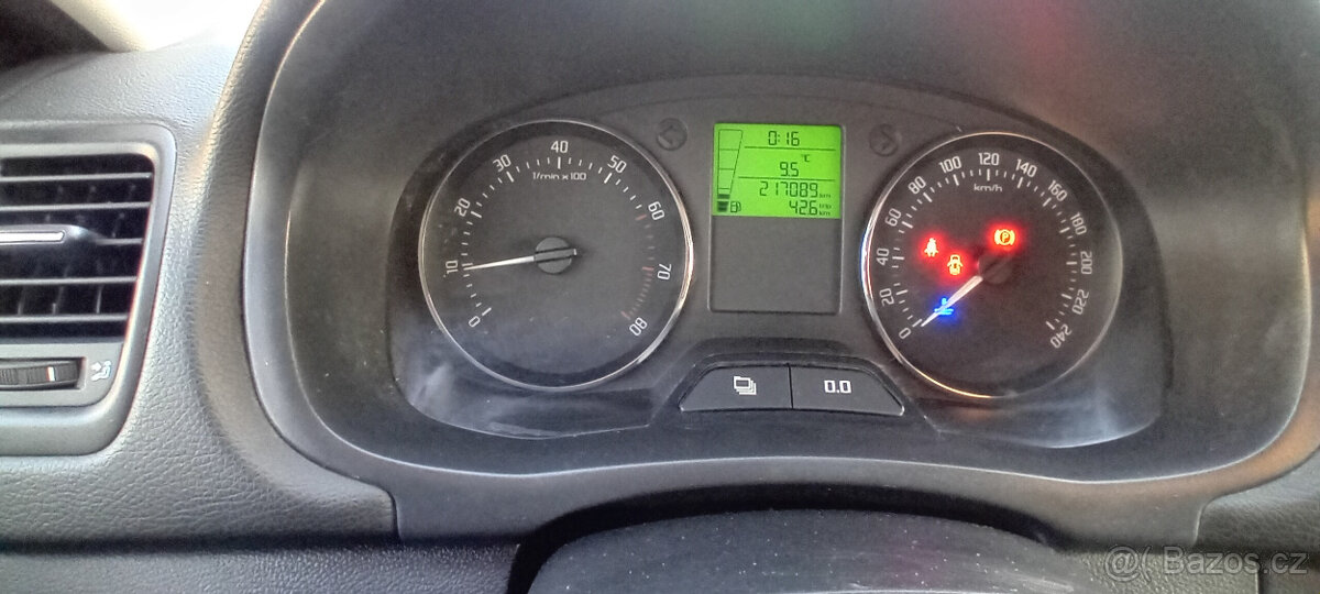 Škoda Fabia combi 1.2 HTP 51 kw rok 2013 - 6