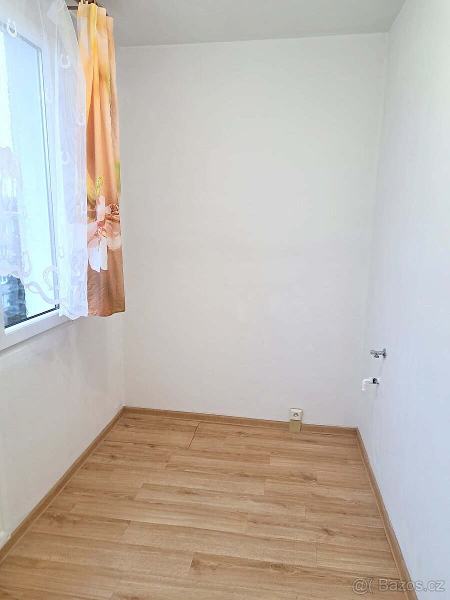 Pronájem bytu Domažlice 2+1, s balkónem - po rekonstrukci - 6