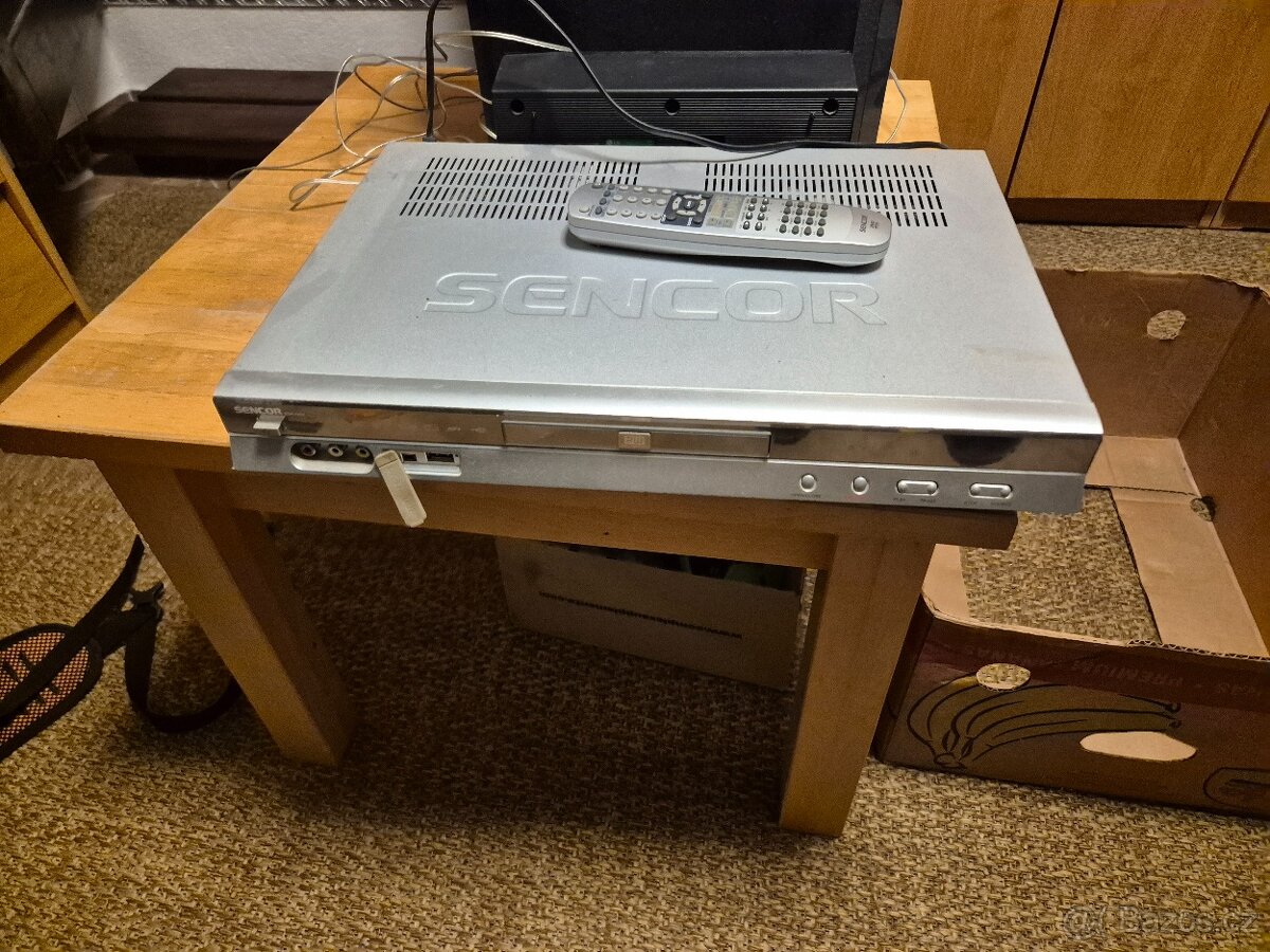 Bedny LG domácí kino a senkor DVD přehrávač - 6