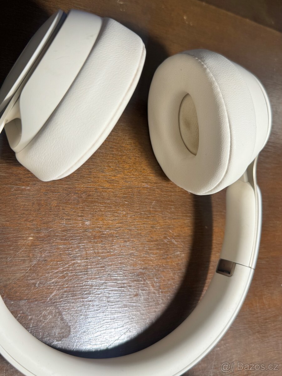 Beats Solo Pro Wireless Luchátka - 6