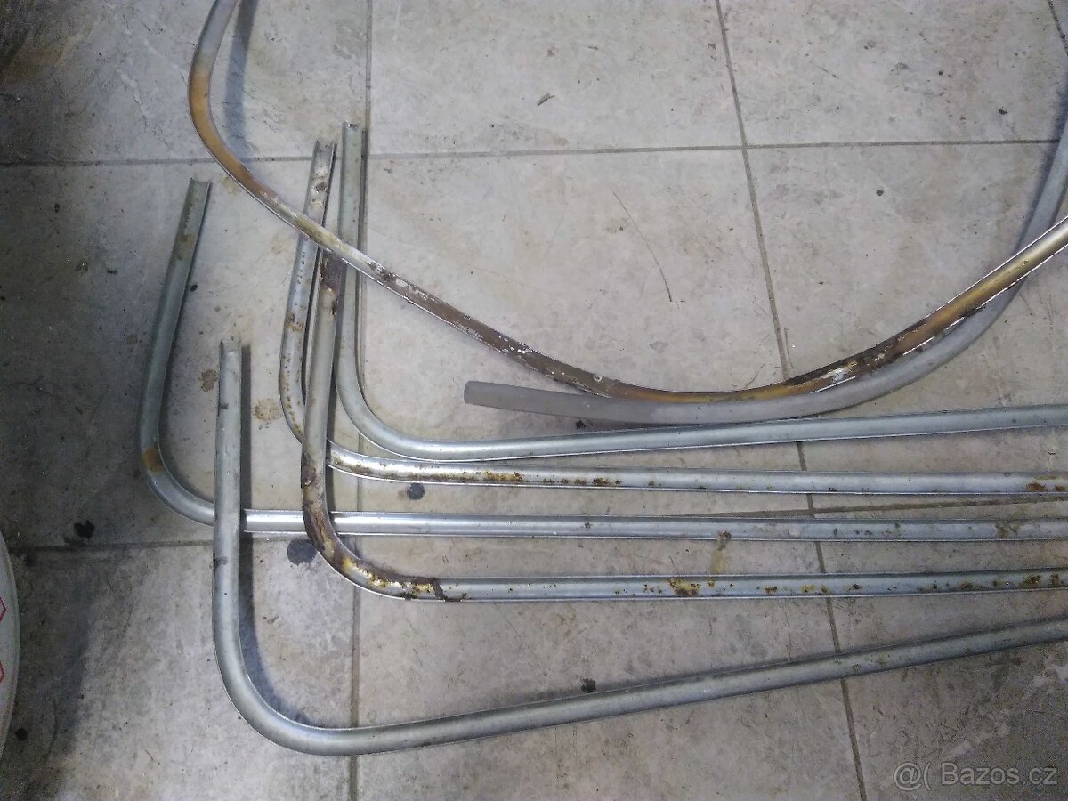 Lišty na Tatra 603 - 6