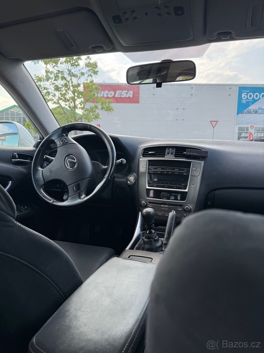 Lexus is220d - 6