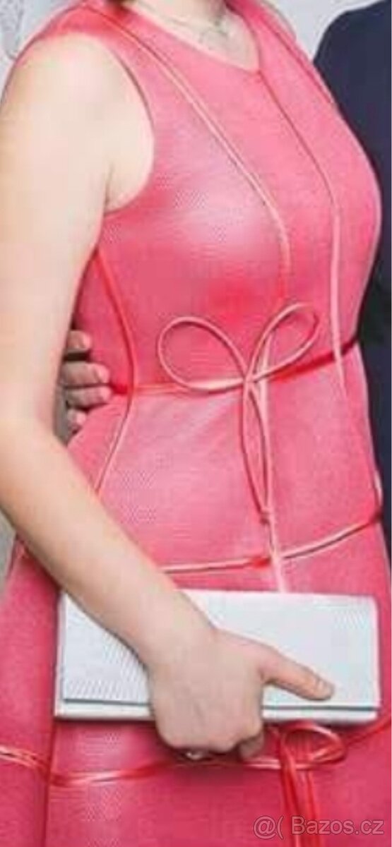 šaty vel. 38. Puvodni cena 3000 Kč teď 900 Kč. - 6