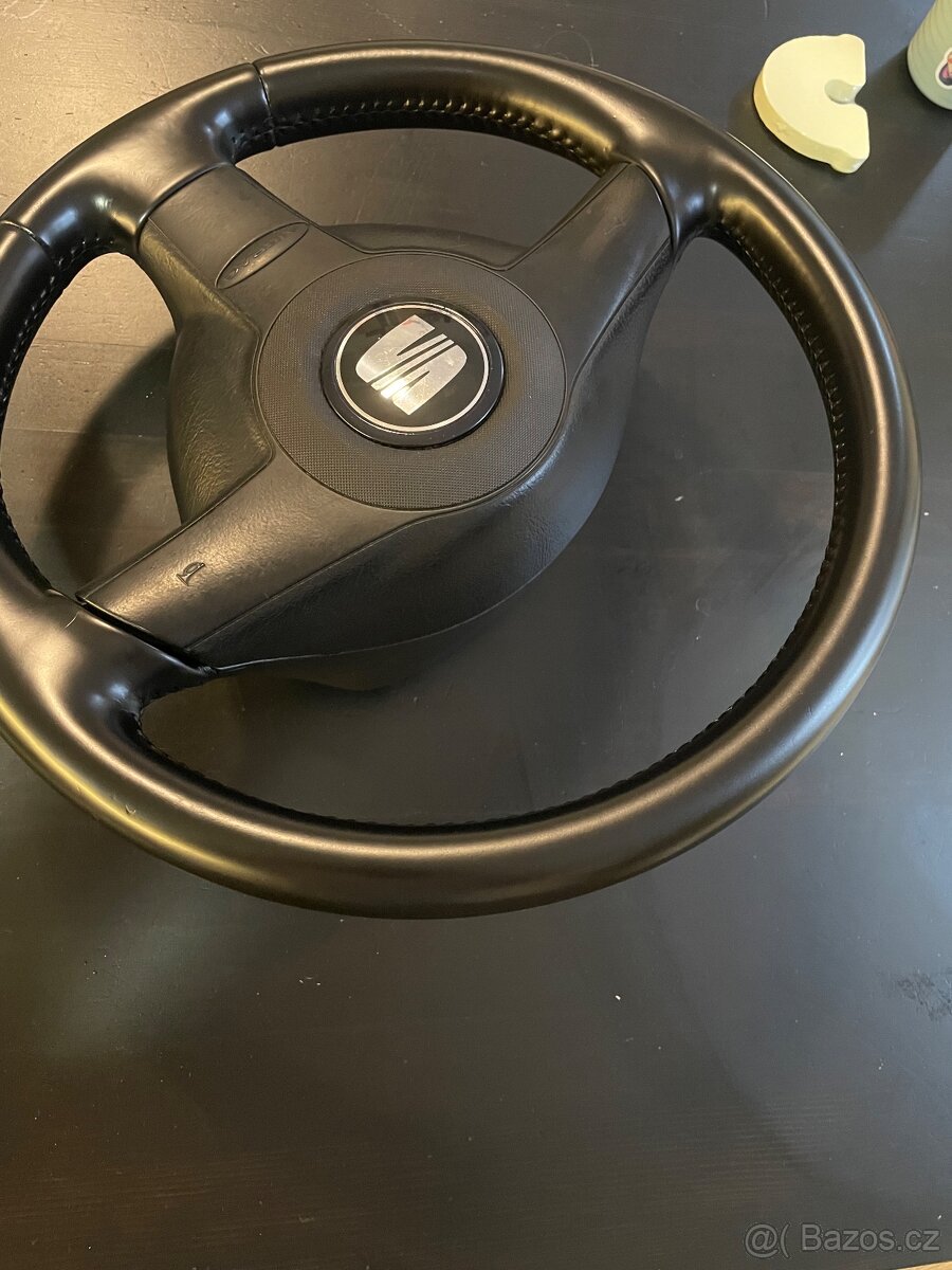 Tříramenný kožený volant - 6