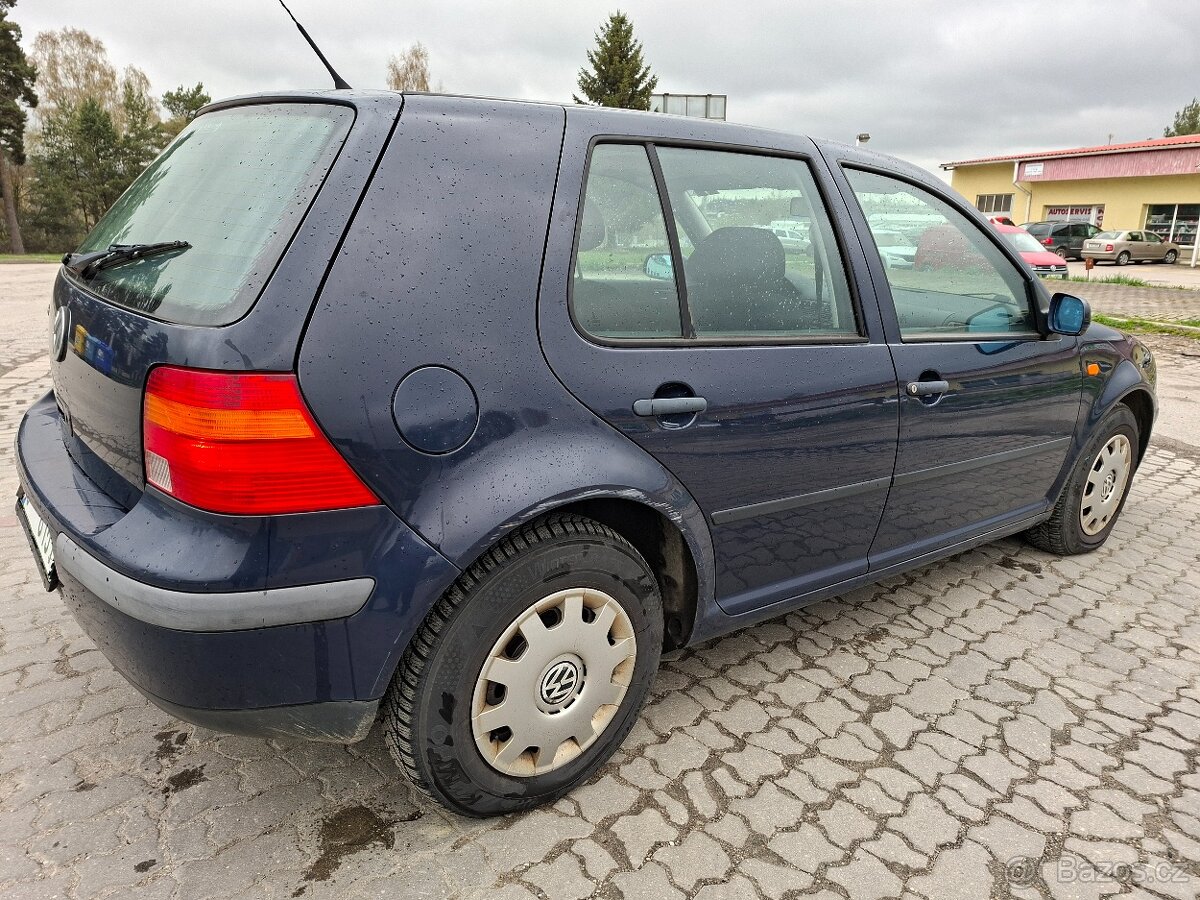 Vw Golf 1,4i - 6