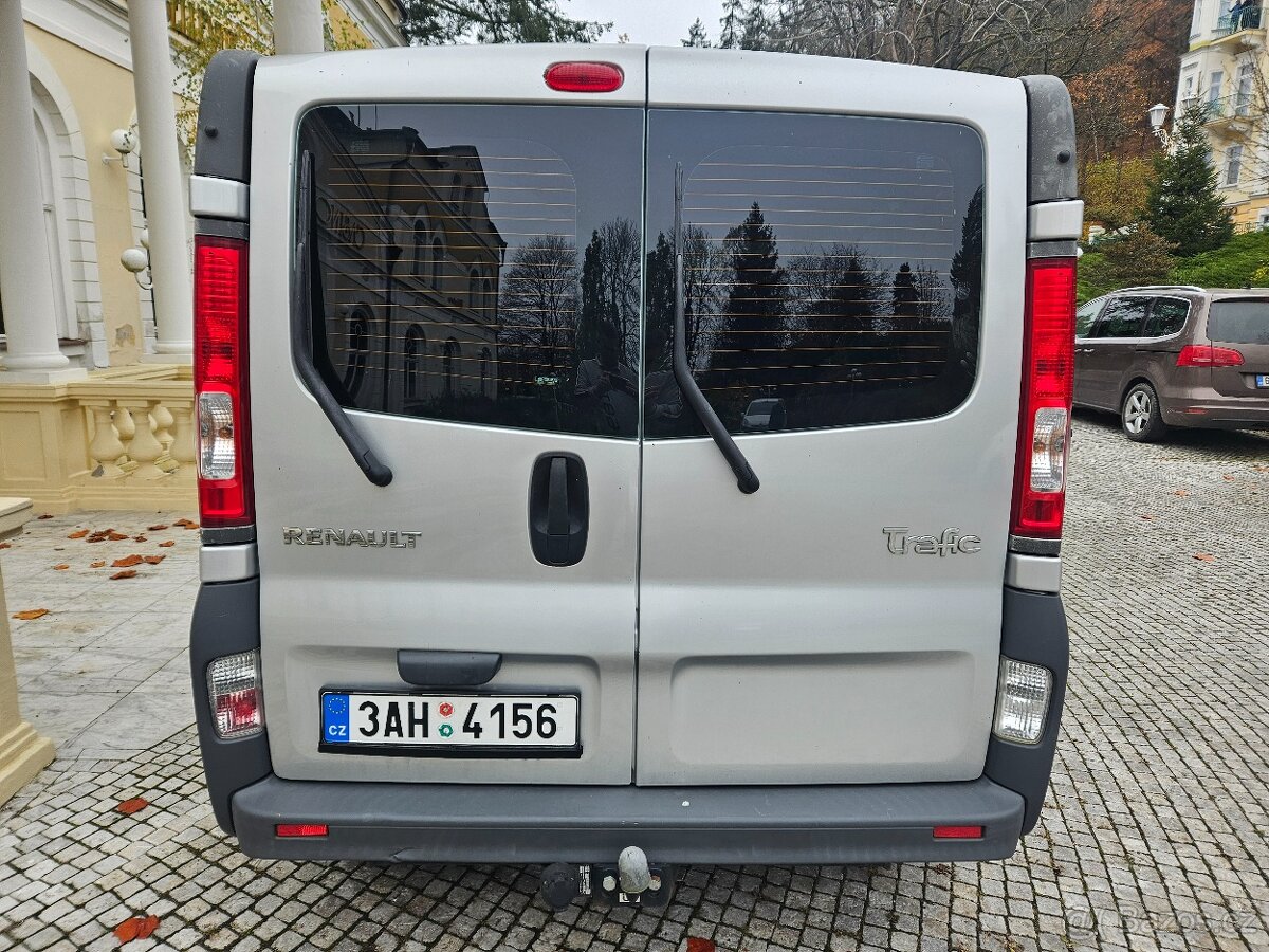 Renault Trafic Passenger 2.0 dCi 66 kW 2013, 9 míst ODP. DPH - 6