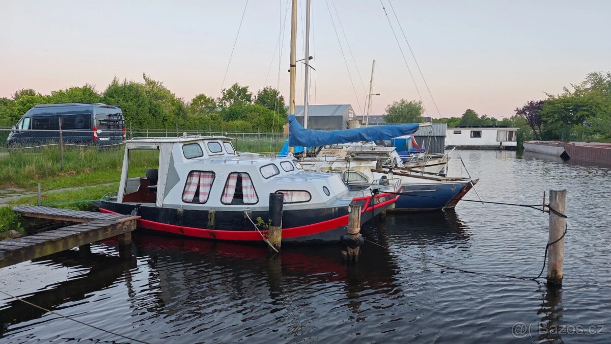 Kajutová motorová loď - 6