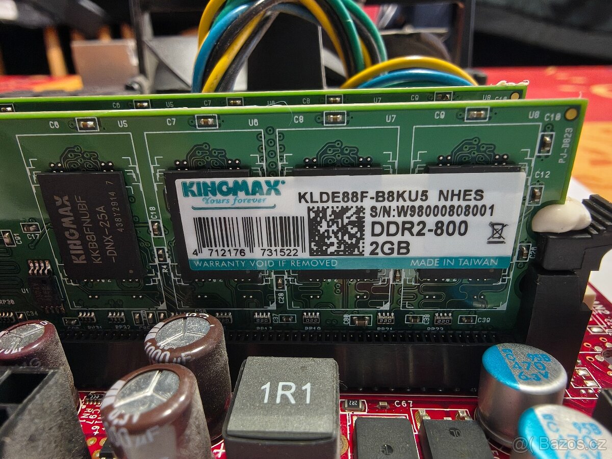 MSI G31TM-P35 + Intel Pentium E5200 + 2x2GB DDR2 - 6