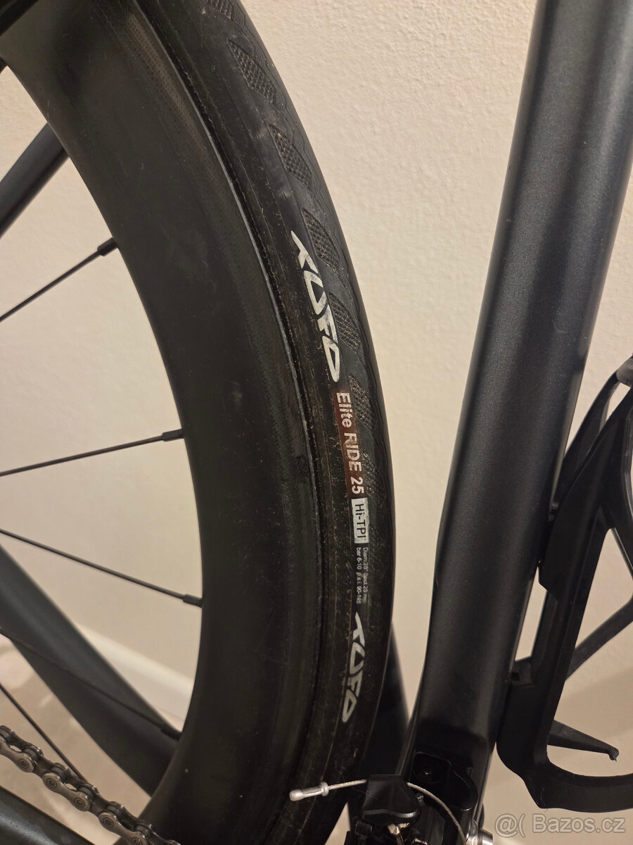 Silniční celokarbonové kolo Stevens Izoard Pro - 6