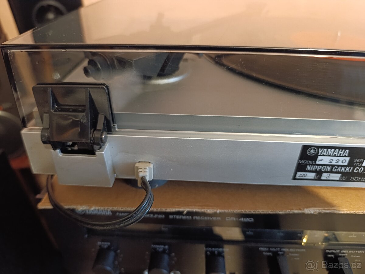 Gramofon Yamaha P-220 - 6