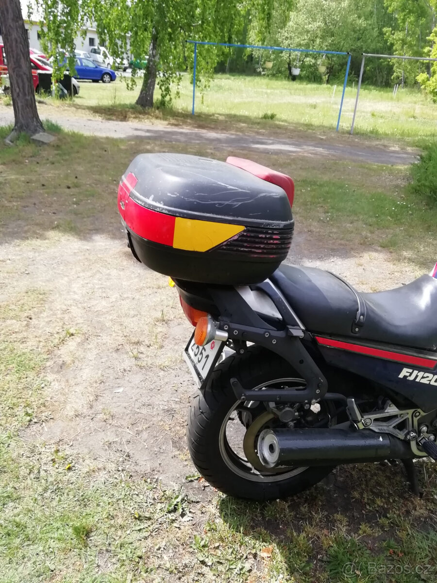 Yamaha FJ 1200 - 6